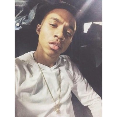 NEW twitter account . I FOLLOW BACK . IG @Chadvuitton