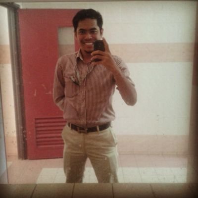 Hello, I'm putra royalz! I love crazy song can make me crazy, simple + fun + crazy bout luv! Instagram putra_royalz. | wechat: putraroyalz |