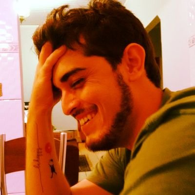 Advogado, especialista em Ciências Penais, músico e principalmente servo do Senhor Jesus.