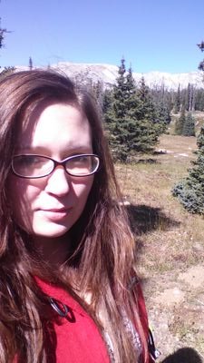 Crunchy mama, herbalism, yoga, hiking, #sweatpink and #fortwofitness ambassador.