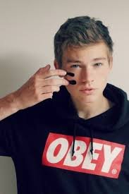 hi ask me anything on twitter using @MC_eliminator and I'll answer!