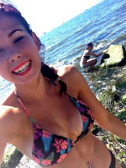 bellaatraz's profile picture. 