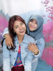 Lulus S1|bahagia`in ortu semogga terkabul amien ☺|mut`kemut