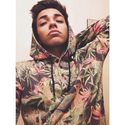 new to twitter follow back guys!!