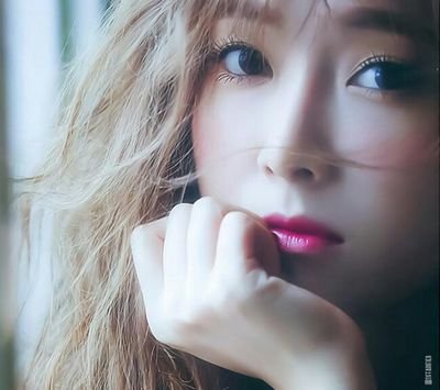 Jung Soo Yeon (18/04/1989)Main Vocalist delle Girls Generation (SNSD SOSHI)  @4M_kkkkkwonssso è la mia cucciola 15/08/2014