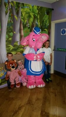 carlarandle25's profile picture. 