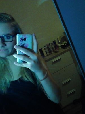 ChantalKonig's profile picture. single. wenn ihr meine nummer wollt schreibt per direkt!