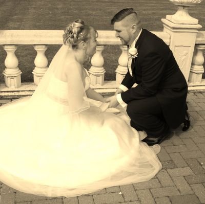 Kayleig87's profile picture. Pregnant🤰🏼
Wife 👰🏼
Restaurant Manager 👩🏼‍🍳