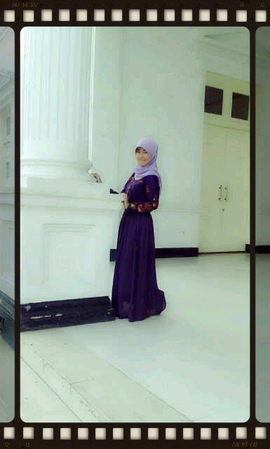 Calon sarjana Psikologi, penulis, ♡Purple, ♡HS