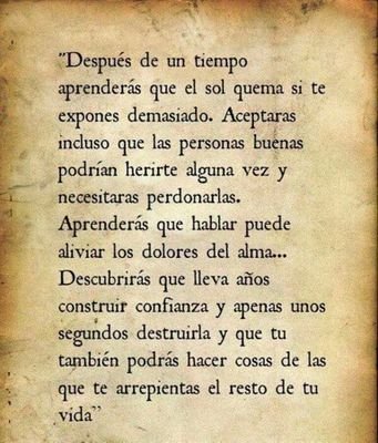 Romántico. Católico por convicción. Enamorado de la vida y de una mujer maravillosa con quien estoy casado. Enamorado de mis hijos.