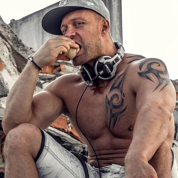 DJ, Gay Male of 48 years; Originally from Moscow, live in Barcelona (before London,UK). Contact me pls by phone +346 7270 7270 or by email: dimas_com@yahoo.com