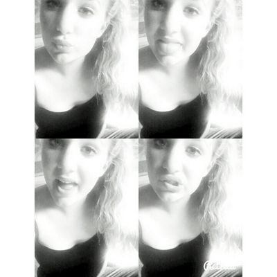 _LaMyrthe_'s profile picture. wees een bitch, sta sterk in het leven dan kom je er wel.