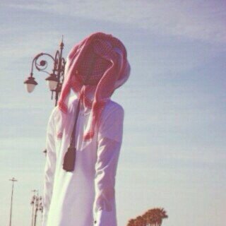 بٓ ﺎﺧﺗصااِر ﻣنء يھتم ﺑيّ ﺎهتم بہ..(♥