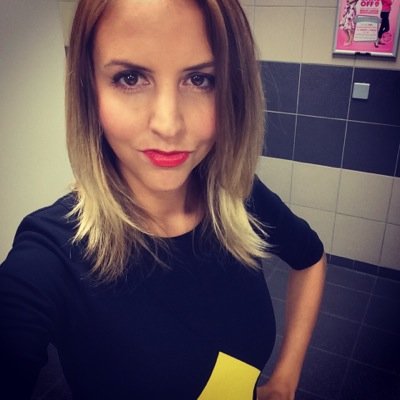 Love cosmetics & fashion. Sales Manager. Love music & to travel... ❤️