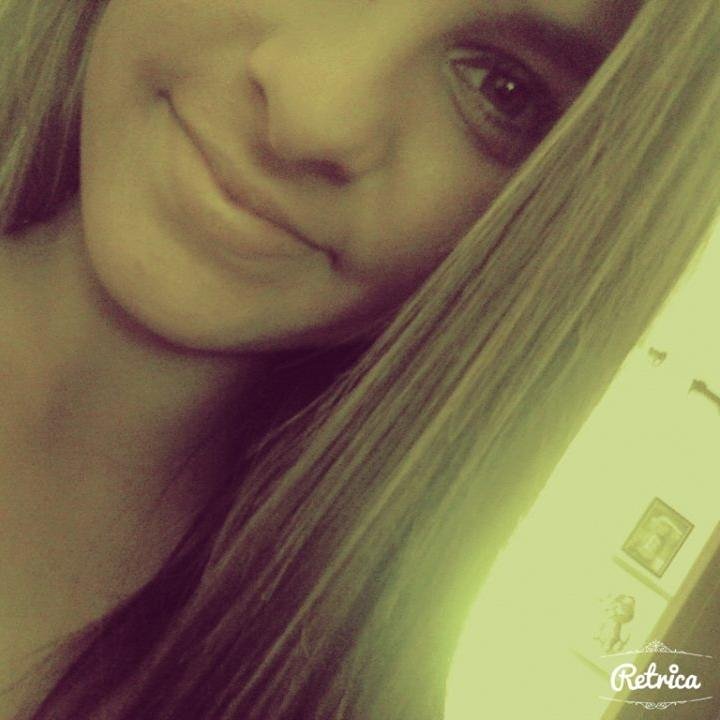 •  ' Todos precisamos de alguém que precise de nós. ' ♥ #15