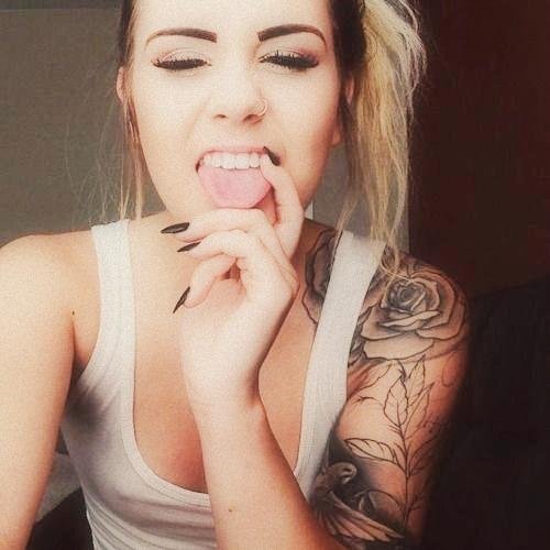 LissandraTattoo's profile picture. ~ ¿Si nuestro cuerpo es un templo, por qué no decorar nuestras paredes? - Cuando llegué a pensar, puede que sea imposible, pero lo intentaré. ~