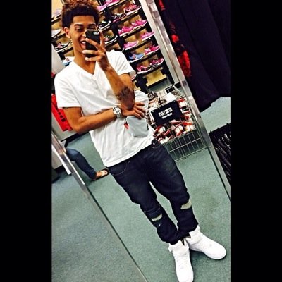 FamousJayson's profile picture. 