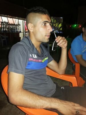 مرحبا انا من العراق البصره طالب كليه الفنون الجميله