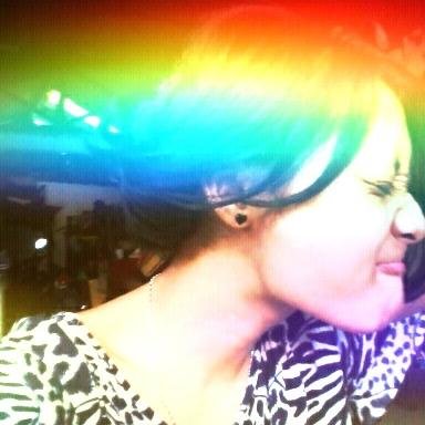 07. 06 .97 JUNE .. be your self. don't look at the weakness . Selalu ditemani teman khayalan :) .nggak suka dibandingin, it's me !.