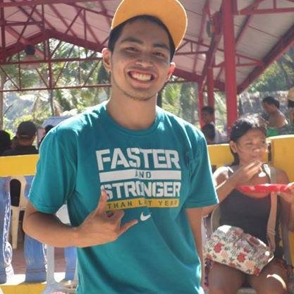 Peregrinsanity's profile picture. Perpetualite. All Time Low fanatic. Guitars and dogs make me go potatoes.