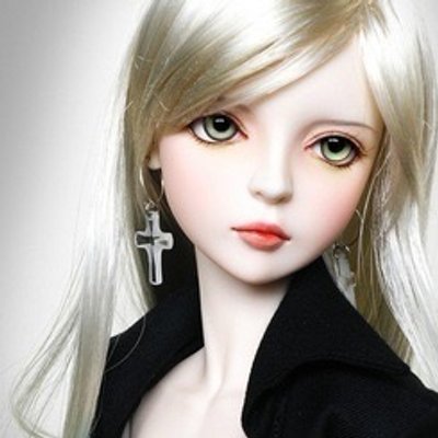 かわいい情報 ٩ ๑ W ๑ ۶ Ar Twitter 今話題の病弱フェイスの作り方 病弱フェイスとは血色を感じさせない 人形のような透明感のある陶器肌のこと ベースメイクにはグリーン系下地を使う 眉毛は明るい茶色で目と平行に描いて表情を消す チークとリップ