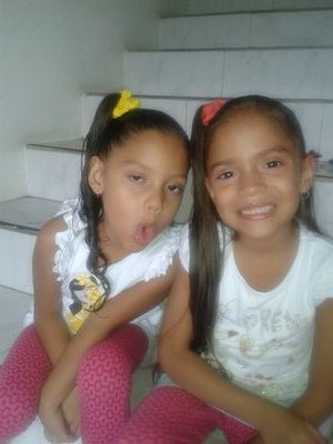 mis princesas las amoooo benitmar y anna son mi centro de vida eres ese motorcito q me da vida