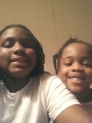 I  love to sing  
Wants to be a dancer 
I love  my family