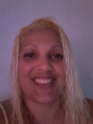 sou alegre ,feliz, amiga, companheira e serva do sr. Jesus .