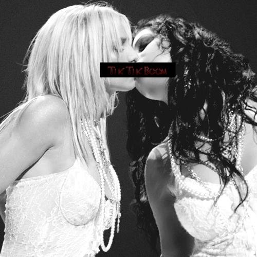 We are @irenek_90 and @ele_infinite. Miss @britneyspears and Miss @xtina lovers since forever ♡ News, updates and a little bit of irony of our two Goddesses ♡