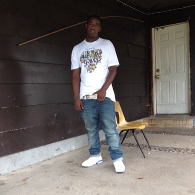 just a real nigga tryna make it out the hood! real niggas make the world go around.. big banks over here nigga