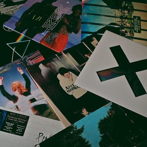 #Underground jueves 4p.m  http://t.co/G3LSh6IxdR  
Rock\Indie\Electro
Información y material para difusión: alejandra7596@hotmail.com / @alejita_rock
