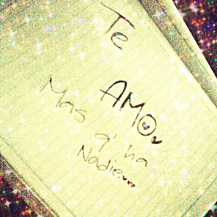 soy linda humilde me encanta 1D y austin mahome 
soy mahomie y directioner