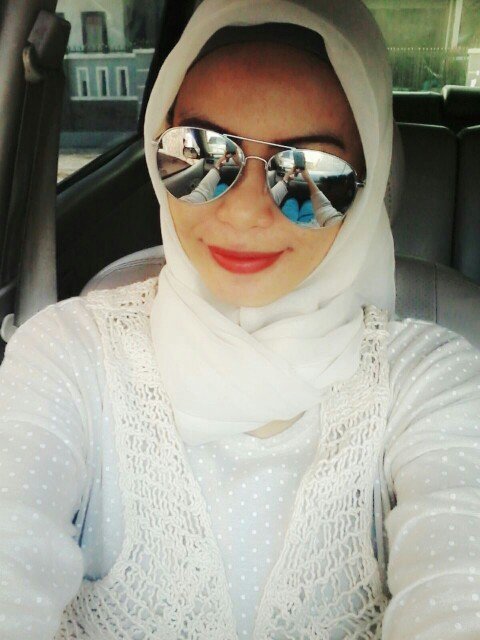 Allahumashalliwassalimallasayyidinna Muhammad |  Energic | Try to be a good wife for my Imam | and I Love Travelling |
