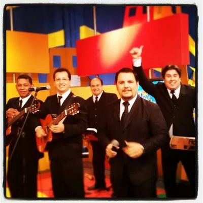 grupo de musica y transporte turismo !!