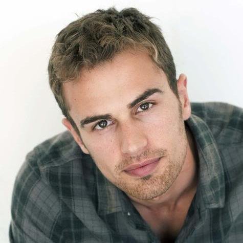 StevenCasiraghi's profile picture. 7th year Slytherin, age 17