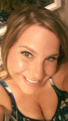 I'm a 39 yr old single mom living in Randolph Nj !! My daughter and I live by ourselves with our dog Squirt !
