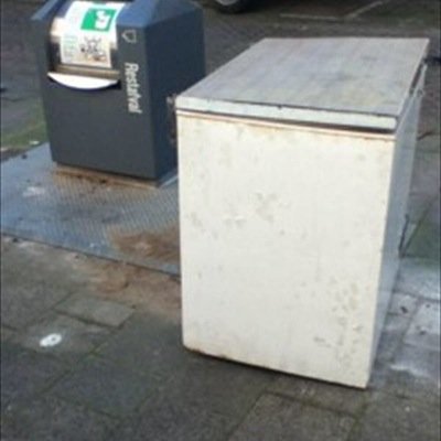 Algebruikte opstraat gezet om de wijden wereld tekunnen zien. Laat je niet kennen mij smaak valt op koud, ijs koud.