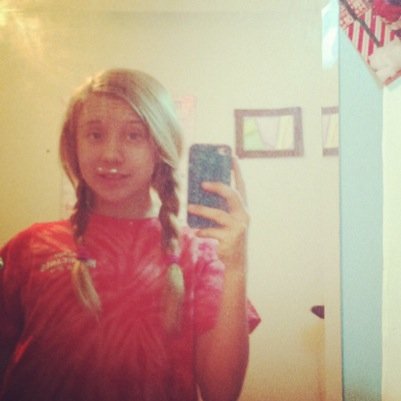 Jordanlf17's profile picture. Living young and wild and free