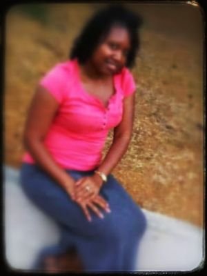 moyamia's profile picture. 