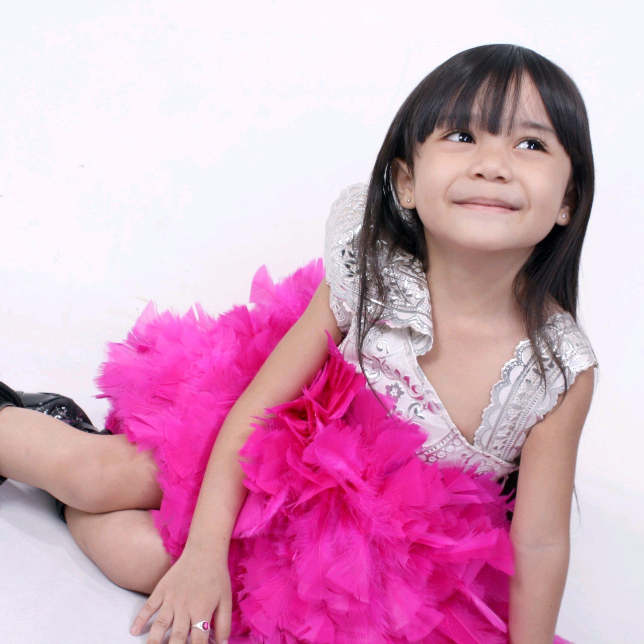 an artis, bintang iklan,ftv PH MK Indosiar and singer cp.082170797999, pin:25b1e073 for Bucil Boutique,FB dannia si burung kecil