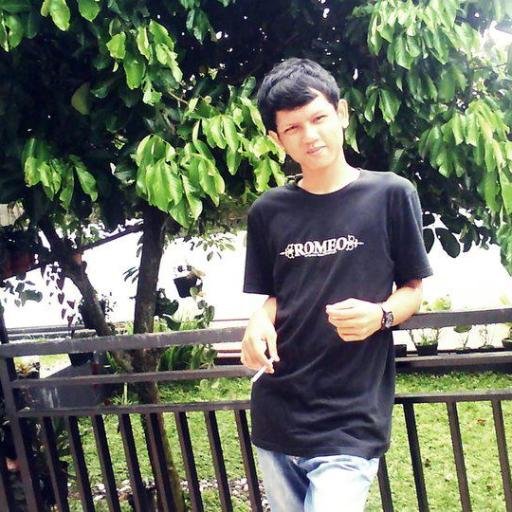Call me Ang
|male|90's|170cm|57kg|single|Moslem|Follow ye!!!
smKwandenjoy iyyaaelllaahhh