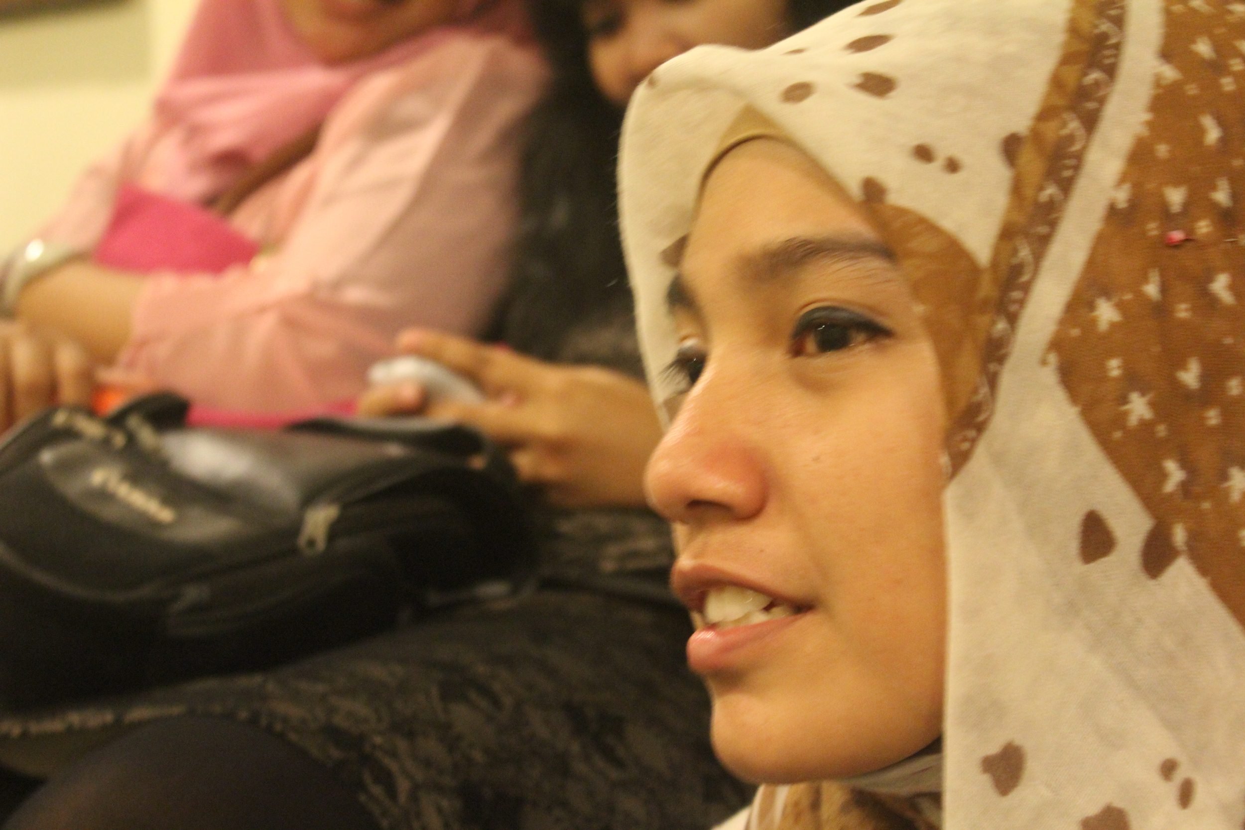 Ayah . Mama . Bang Au . Tirta .