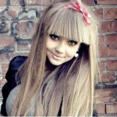 AlexiaVerger's profile picture. Курица хоть и женского пола, а размножается - то тоже яйцами