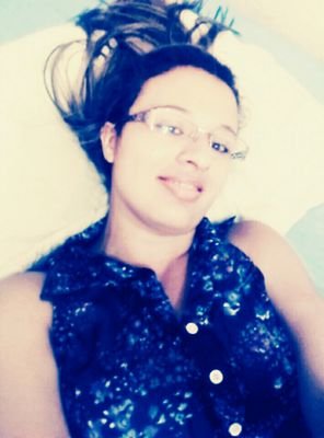 ESTOU SEMPRE ALEGRE .
ESSA É A MELHOR MANEIRA DE RESOLVER OS PROBLEMAS DA VIDA ;)
