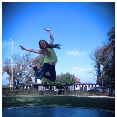 VhCara's profile picture. 