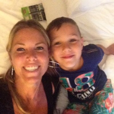 deesjebleu's profile picture. 