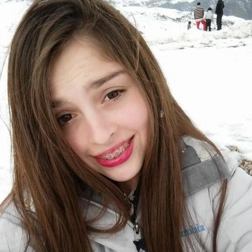 Vivo en santiago, tengo 14 años y me gusta One direction^^