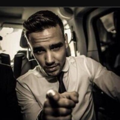 Hey im liam i like to party and have fun DM me ~Single~Bi~