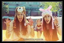 FOLLOW ME.                                 Gordas, cornudas, faciles.