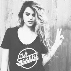 Follow me on @skipsdaone and ask for fback, thanks